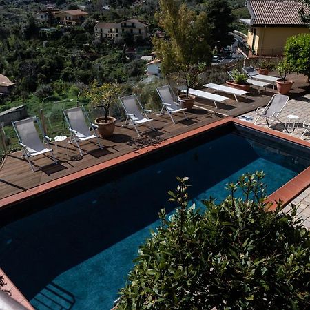 Bnb Casa Rossa มอนเรอาเล ภายนอก รูปภาพ
