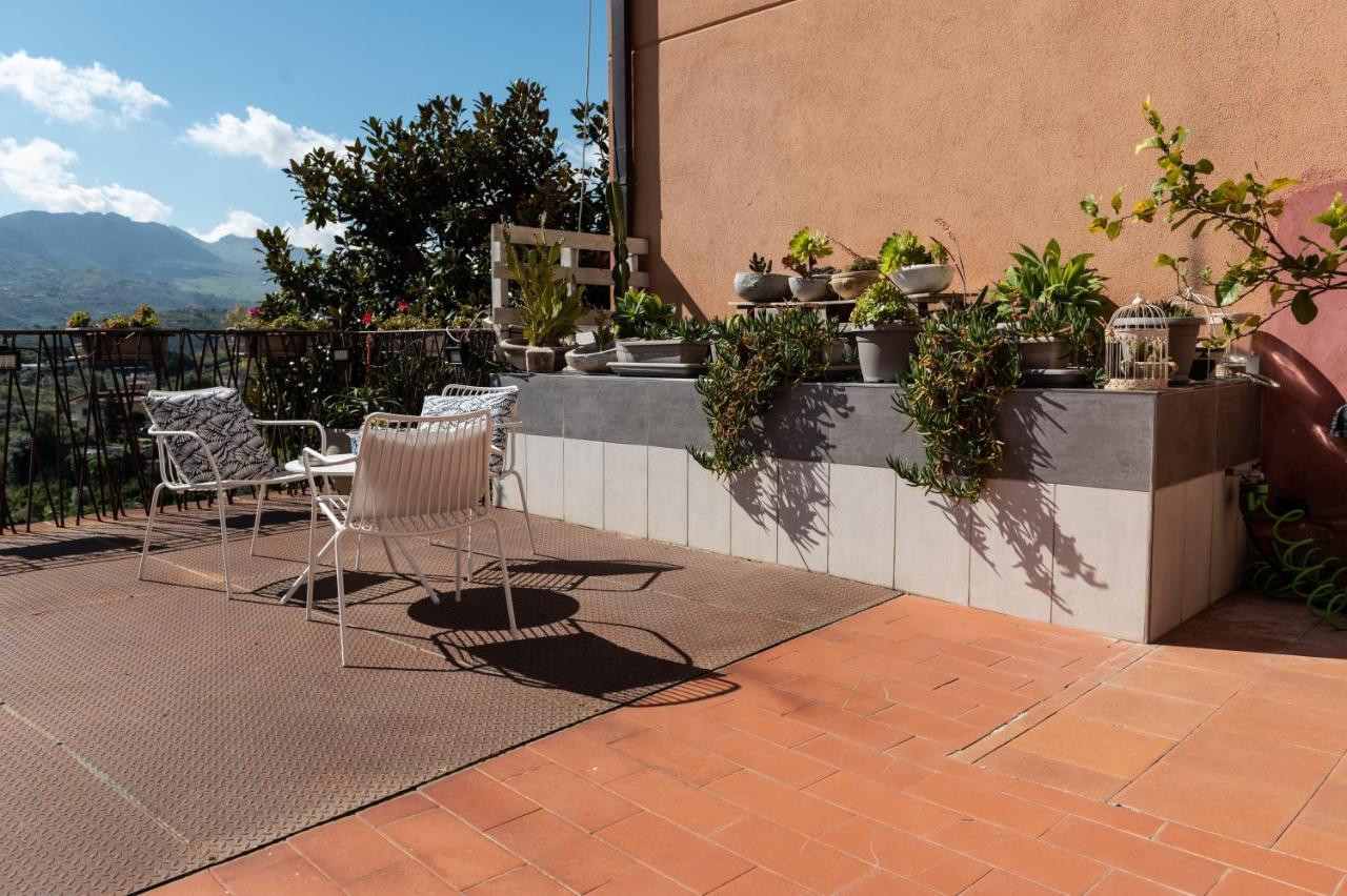 Bnb Casa Rossa มอนเรอาเล ภายนอก รูปภาพ