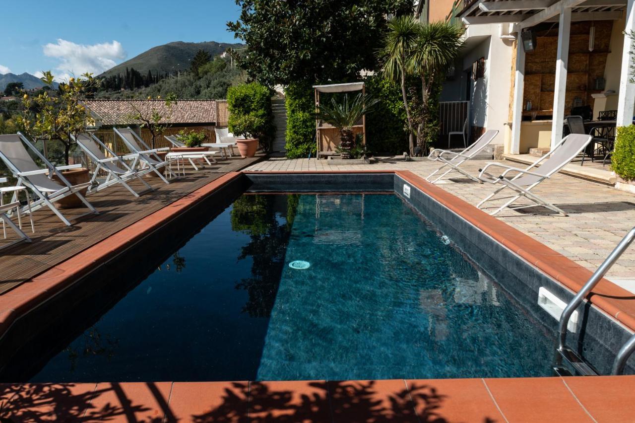 Bnb Casa Rossa มอนเรอาเล ภายนอก รูปภาพ