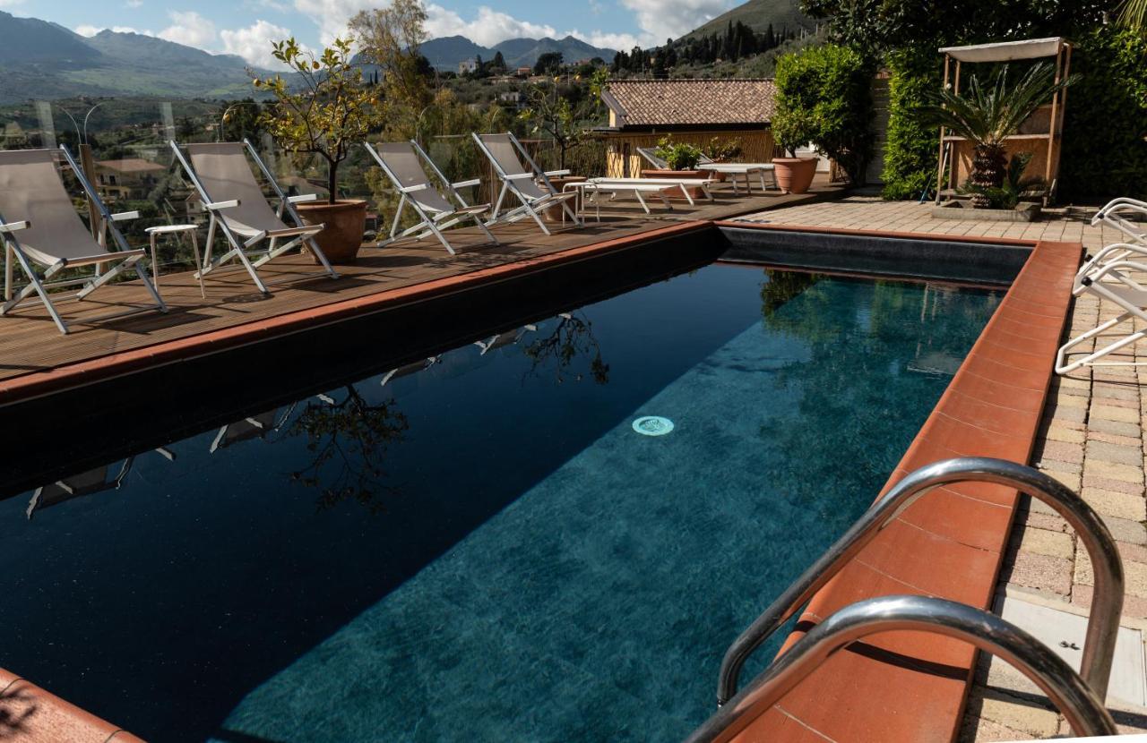 Bnb Casa Rossa มอนเรอาเล ภายนอก รูปภาพ
