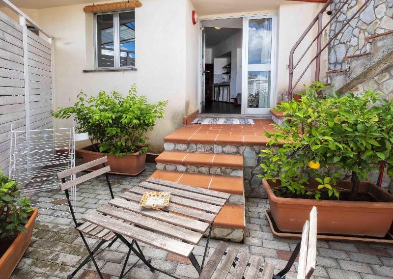 Bnb Casa Rossa มอนเรอาเล ภายนอก รูปภาพ