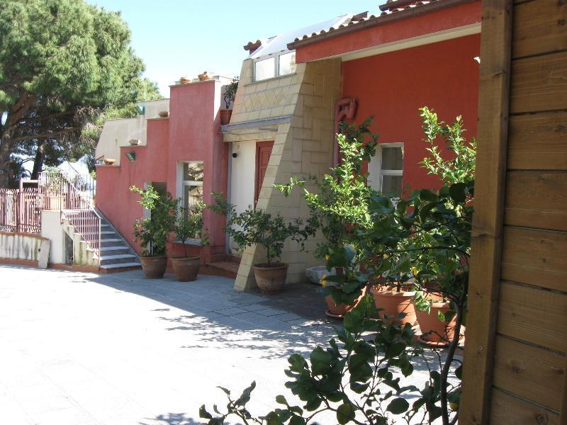 Bnb Casa Rossa มอนเรอาเล ภายนอก รูปภาพ