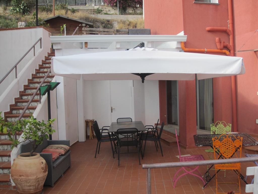Bnb Casa Rossa มอนเรอาเล ภายนอก รูปภาพ