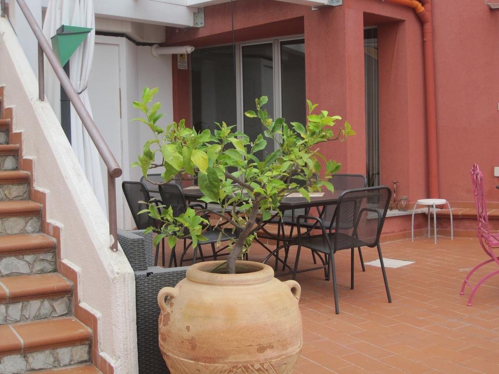 Bnb Casa Rossa มอนเรอาเล ภายนอก รูปภาพ