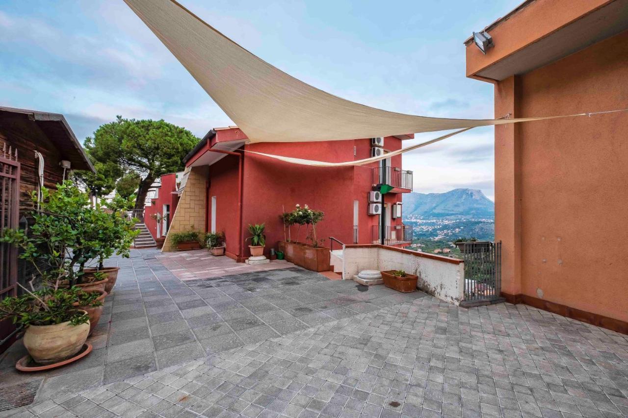 Bnb Casa Rossa มอนเรอาเล ภายนอก รูปภาพ