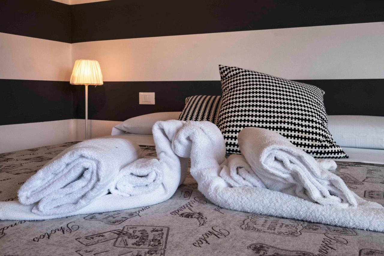 Bnb Casa Rossa มอนเรอาเล ภายนอก รูปภาพ
