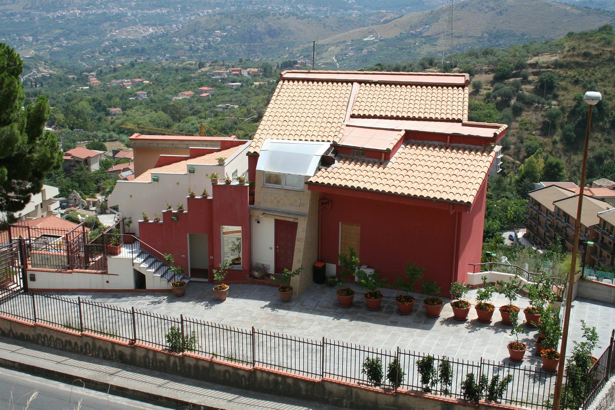 Bnb Casa Rossa มอนเรอาเล ภายนอก รูปภาพ