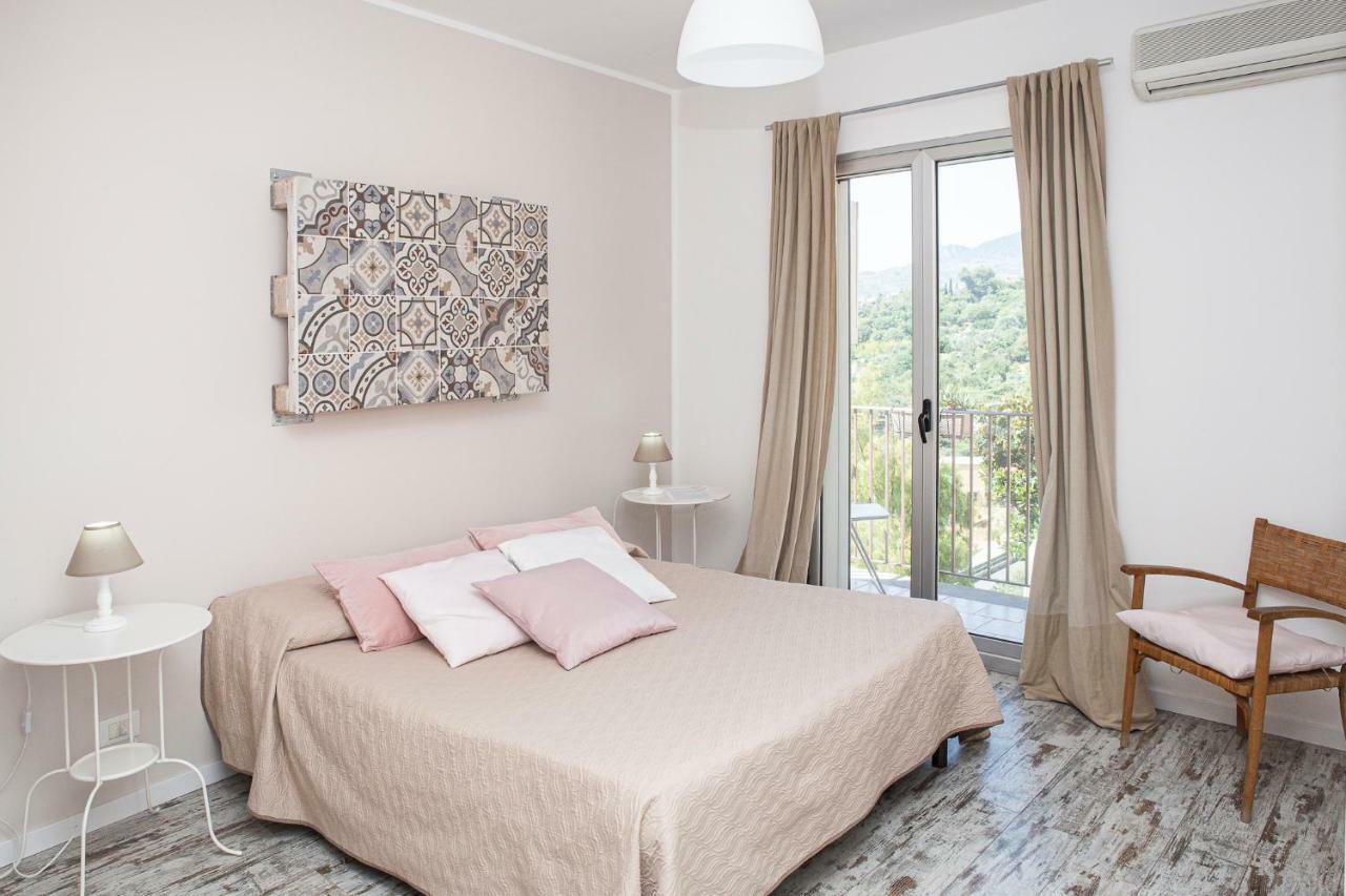 Bnb Casa Rossa มอนเรอาเล ภายนอก รูปภาพ